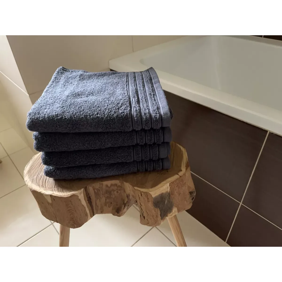 Laura Dark grey