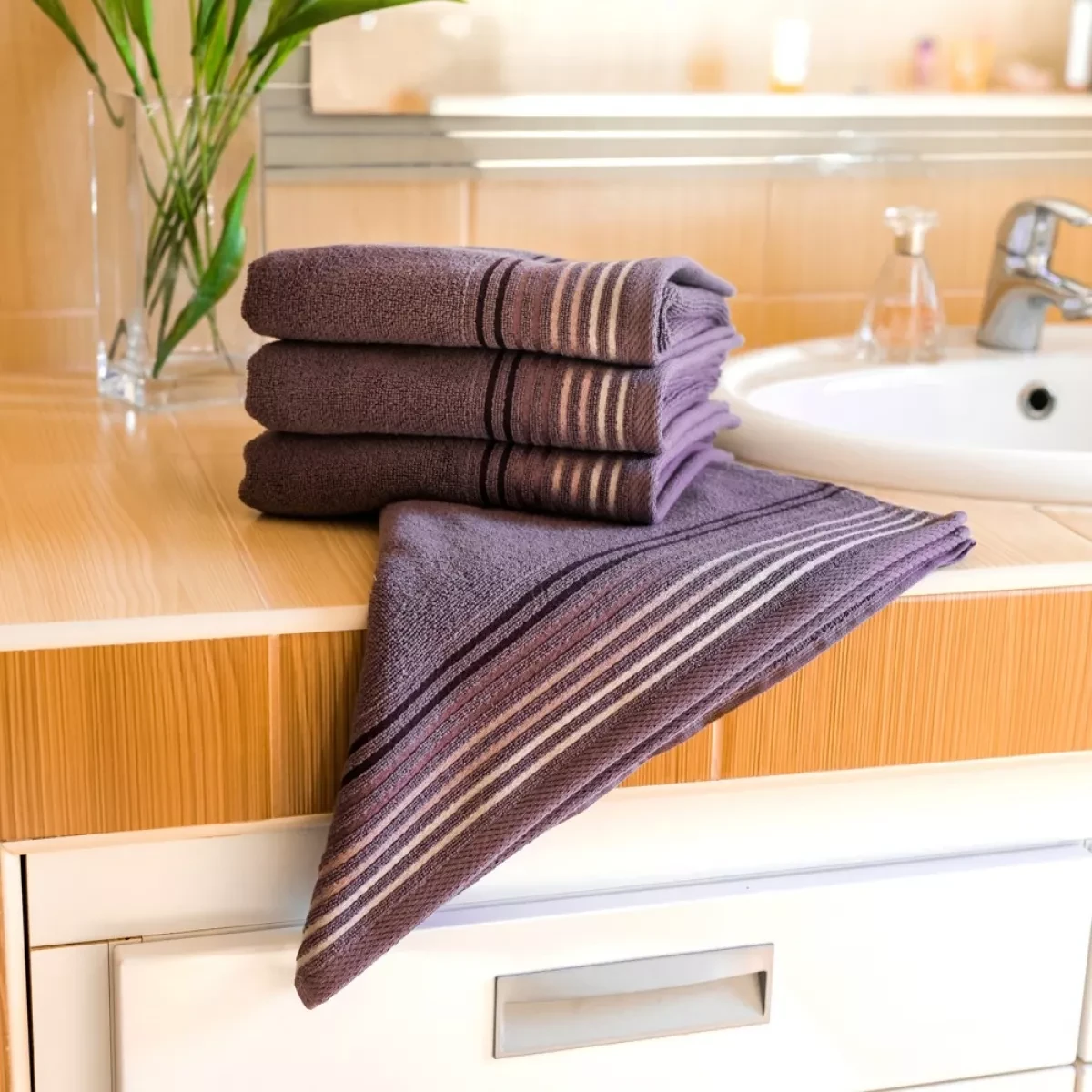 Katka dark purple
